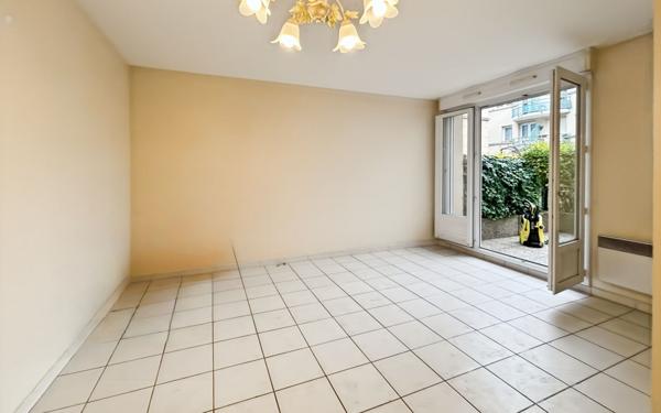 Appartement à louer    1 pièce •  Argenteuil