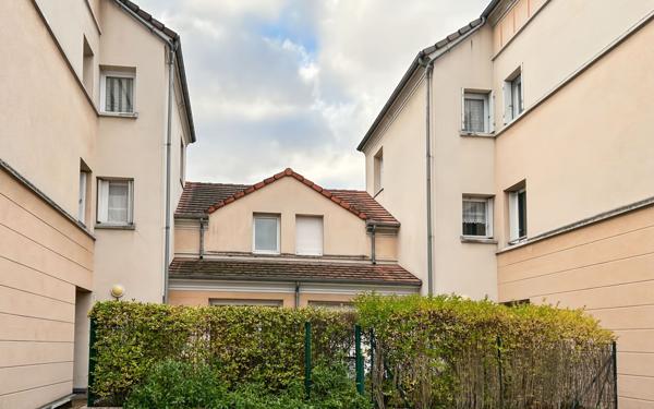 Appartement à louer    1 pièce •  Argenteuil