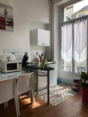 49000 ANGERS TYPE 1 MEUBLE - QUARTIER CENTRE VILLE