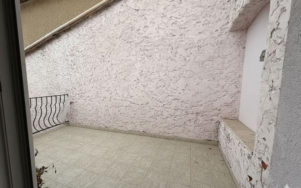 Appartement à louer    4 pièces • 97,50 m2 Villemoustaussou