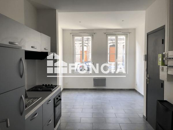 Location Studio 30.32 m² - 25 RUE LAURENDEAU Amiens 80000