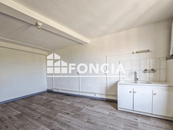 Location Appartement 3 pièces 55.92 m² - 3 RUE DES CORDIERS La Cote Saint Andre 38260