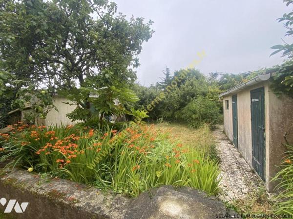 MAISON EN PIERRES PROCHE MER ET COMMERCES