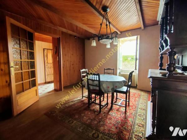 MAISON EN PIERRES PROCHE MER ET COMMERCES