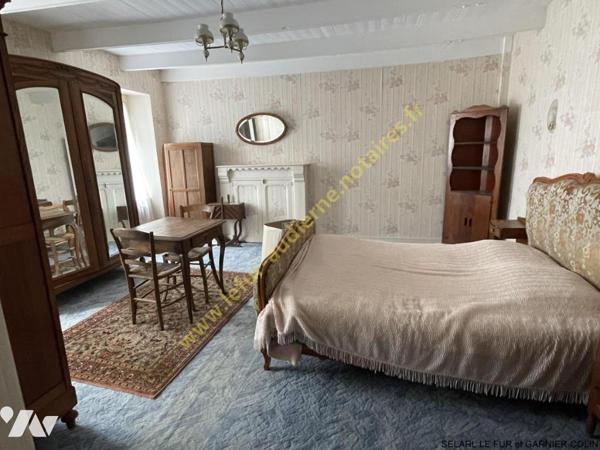 MAISON EN PIERRES PROCHE MER ET COMMERCES