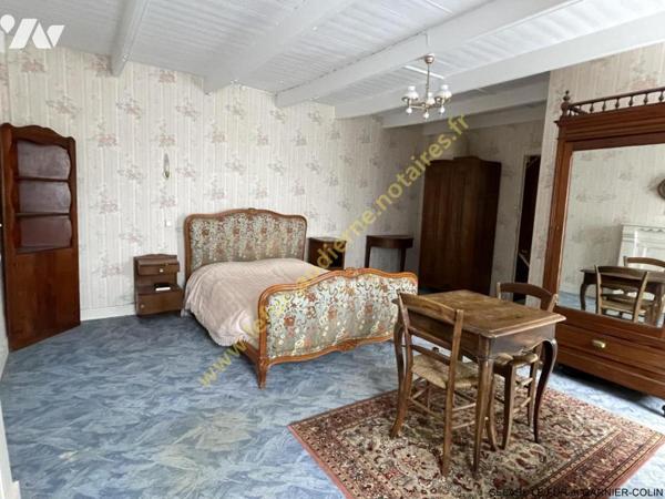 MAISON EN PIERRES PROCHE MER ET COMMERCES