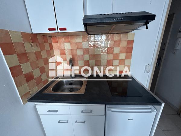 Location Studio meublé 14.26 m² - 37 RUE JEAN JACQUES ROUSSEAU Manosque 04100