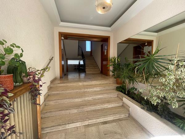 Appartement Angers La Madeleine T4/T5 - 3 chambres, bureau, garage, cave Angers