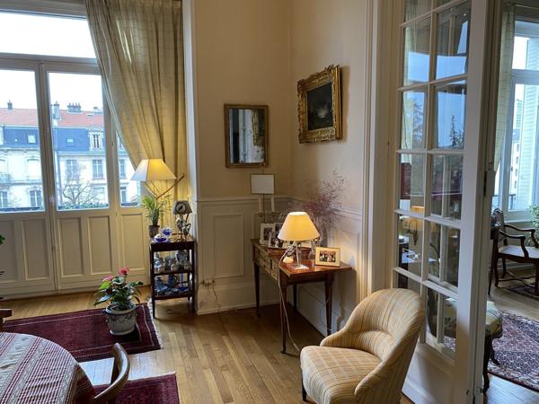 Appartement 4 chambres rue Isabey avec studio indépendant 25 m2