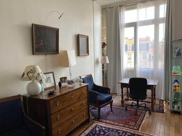 Appartement 4 chambres rue Isabey avec studio indépendant 25 m2