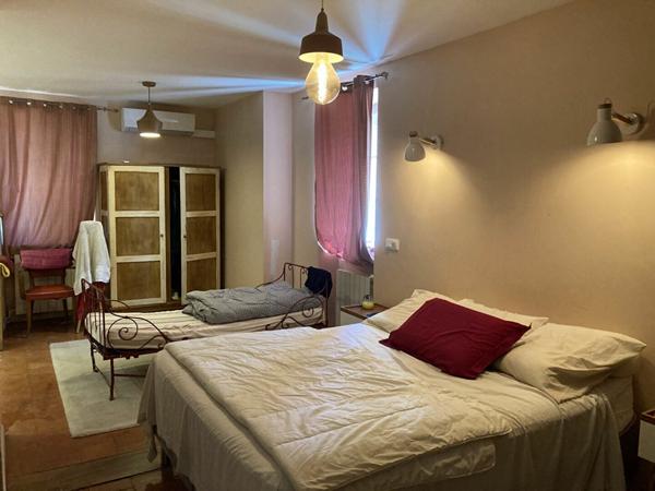 Maison à vendre    5 pièces •  Labeaume