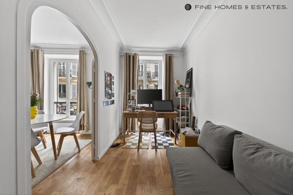 Appartement F3 à vendre  3 pièces - 46,56 m2 PARIS - 75007