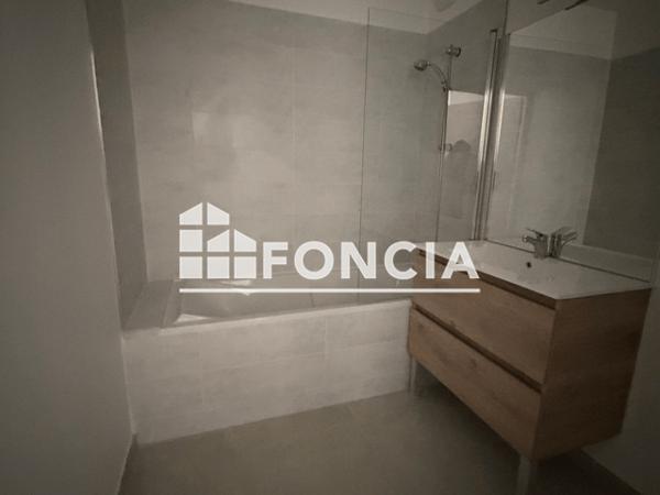 Location Appartement 3 pièces 67 m² - Trets 13530