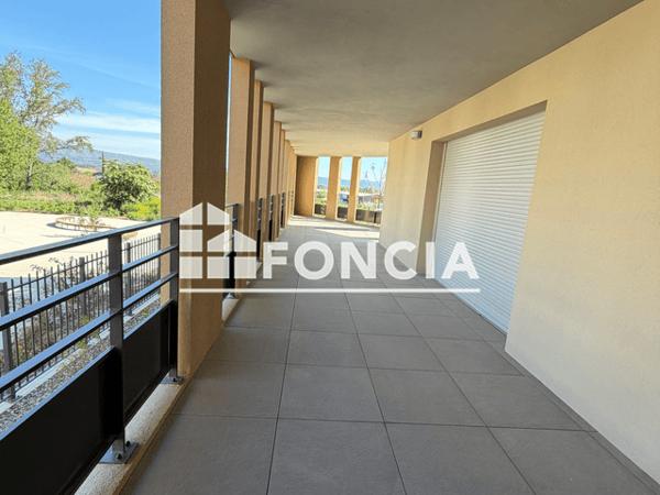 Location Appartement 3 pièces 67 m² - Trets 13530