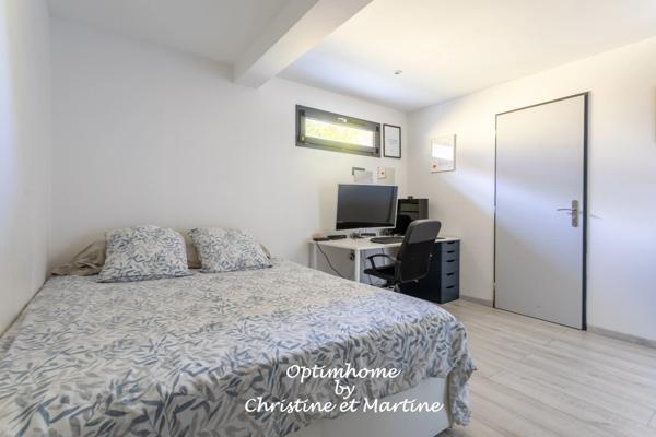 ORCINES : MAISON CONTEMPORAINE AVEC PISCINE – 192 M² – 4 CHAMBRES – TERRAIN 715 m²