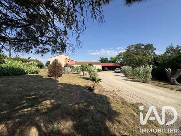 Maison à vendre 8 pièces 205 m² Saint-Maurice-le-Girard