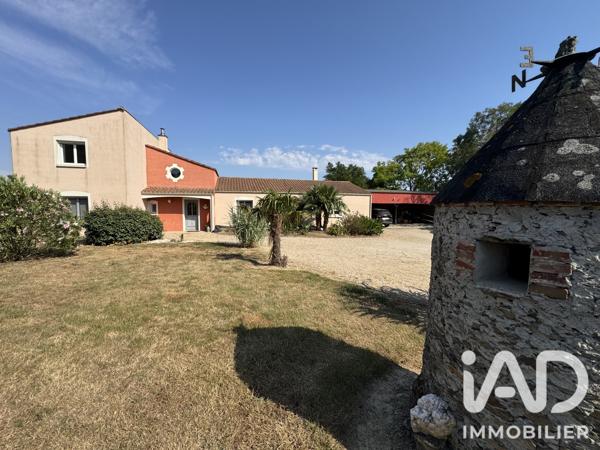 Maison à vendre 8 pièces 205 m² Saint-Maurice-le-Girard
