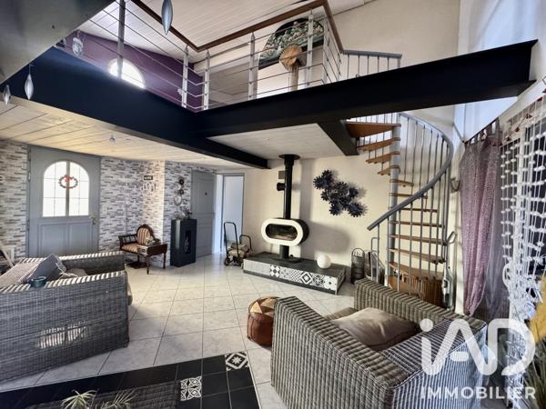 Maison à vendre 8 pièces 205 m² Saint-Maurice-le-Girard