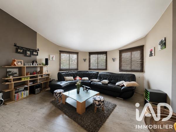 Maison à vendre 8 pièces 205 m² Saint-Maurice-le-Girard