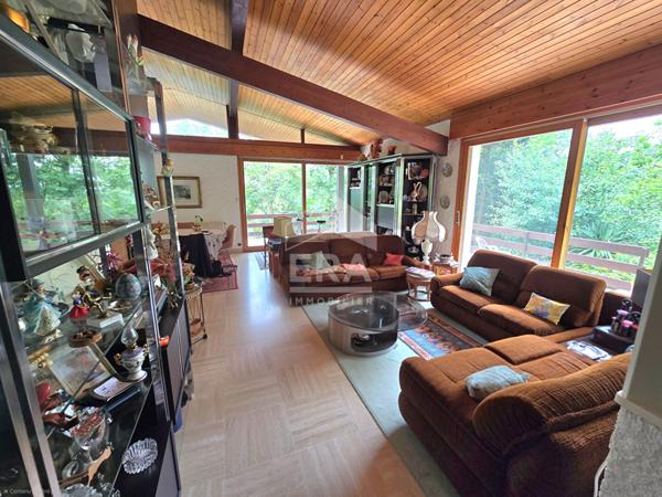 Maison Montpon Menesterol 7 pièce(s) 167 m2