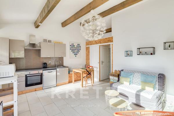 Maison contemporaine avec appartements indépendants vue cap Canaille