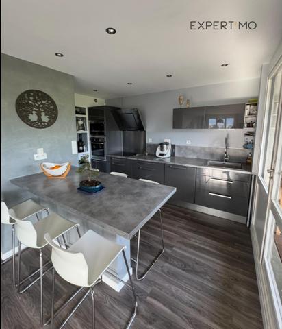 Échirolles (38130) Appartement T4 de 83 m² avec grand balcon – Résidence du Château