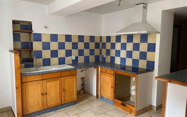 Appartement à louer    3 pièces •  Tilh