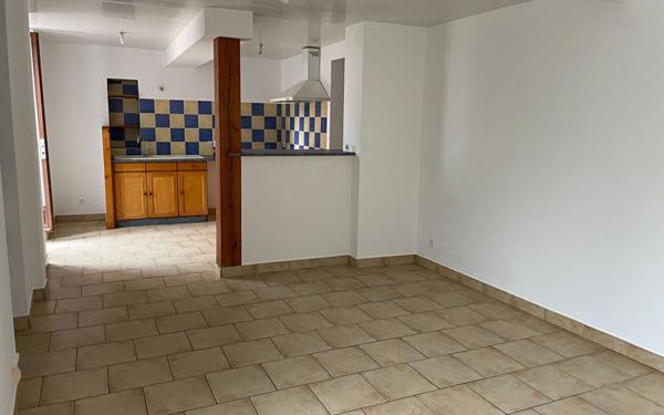 Appartement à louer    3 pièces •  Tilh