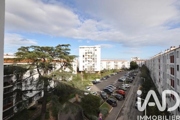 Location appartement 3 pièces 62 m² Perpignan