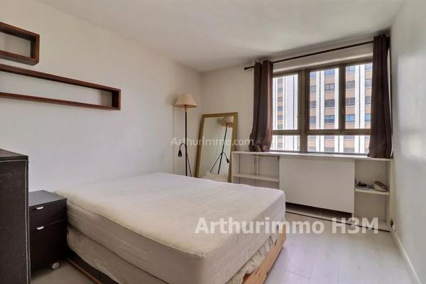 Location                                                      Appartement
                        
                     2 pièces                      49 m2                     à Paris 19