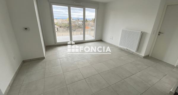 Location Appartement 2 pièces 43 m² - Clermont-ferrand 63000