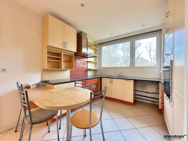 Vente Appartement 152m 2 - 3 chambre(s) - Lille, Saint Maur • Réf. VA26982