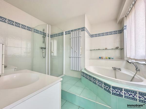 Vente Appartement 152m 2 - 3 chambre(s) - Lille, Saint Maur • Réf. VA26982