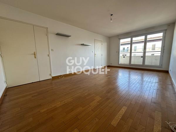 Grand 3 pièces, Centre ville, immeuble 2004