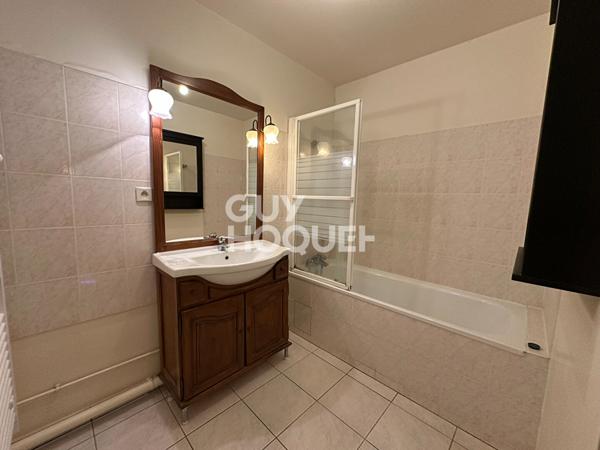 Grand 3 pièces, Centre ville, immeuble 2004