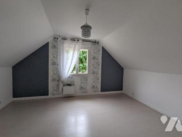 Maison récente de 172 m² à vendre à proximité du centre-ville de Nogent-le-Rotrou

Située à p...