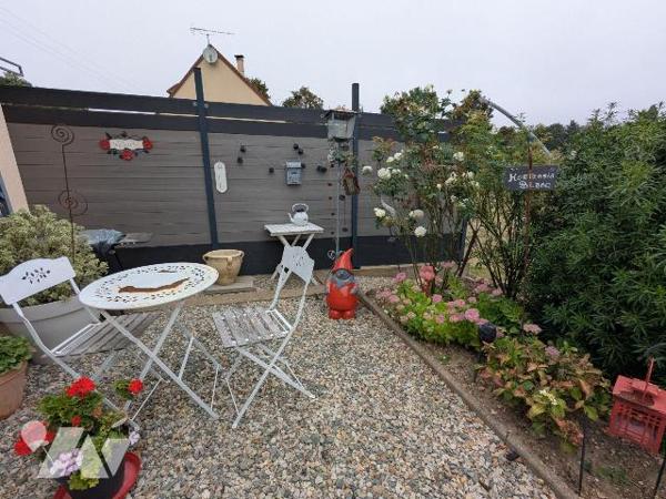 Maison récente de 172 m² à vendre à proximité du centre-ville de Nogent-le-Rotrou

Située à p...