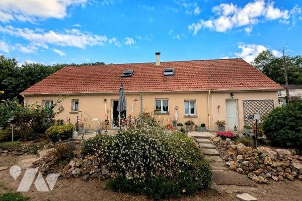Maison récente de 172 m² à vendre à proximité du centre-ville de Nogent-le-Rotrou

Située à p...