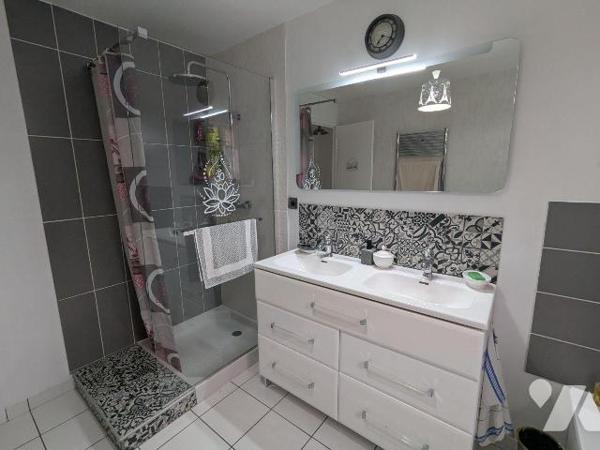 Maison récente de 172 m² à vendre à proximité du centre-ville de Nogent-le-Rotrou

Située à p...