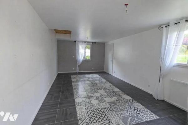 Maison récente de 172 m² à vendre à proximité du centre-ville de Nogent-le-Rotrou

Située à p...