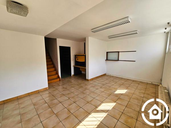 Batiments de stockages avec bureau