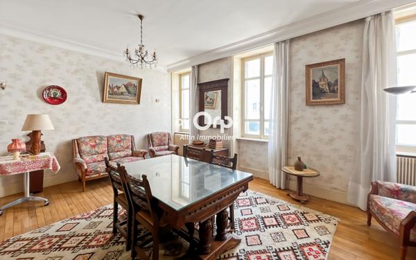 Maison à vendre    5 pièces • 217 m2 Montluçon