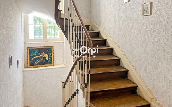 Maison à vendre    5 pièces • 217 m2 Montluçon