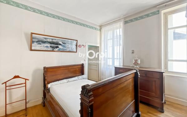 Maison à vendre    5 pièces • 217 m2 Montluçon