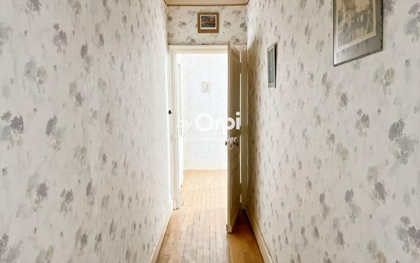 Maison à vendre    5 pièces • 217 m2 Montluçon