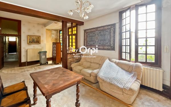 Maison à vendre    5 pièces • 217 m2 Montluçon