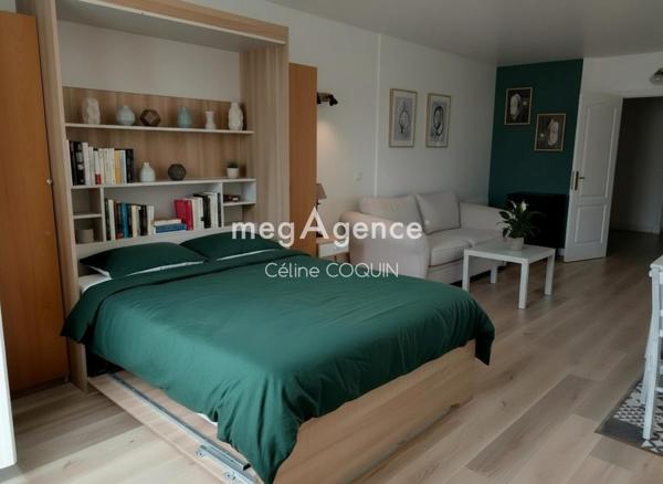 Immeuble à JONZAC, 17500 - 156m²