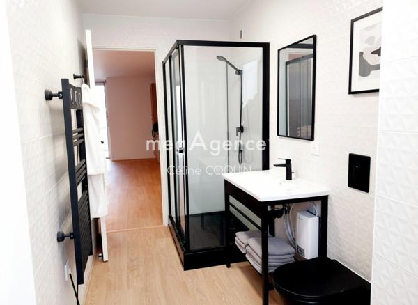 Immeuble à JONZAC, 17500 - 156m²