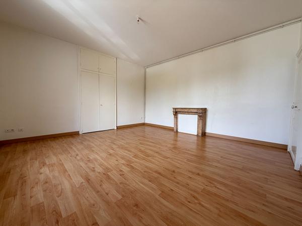 Appartement 4 pièces 156.1 m2