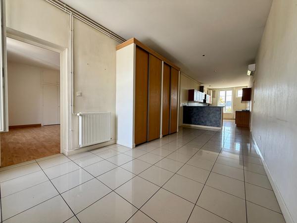 Appartement 4 pièces 156.1 m2